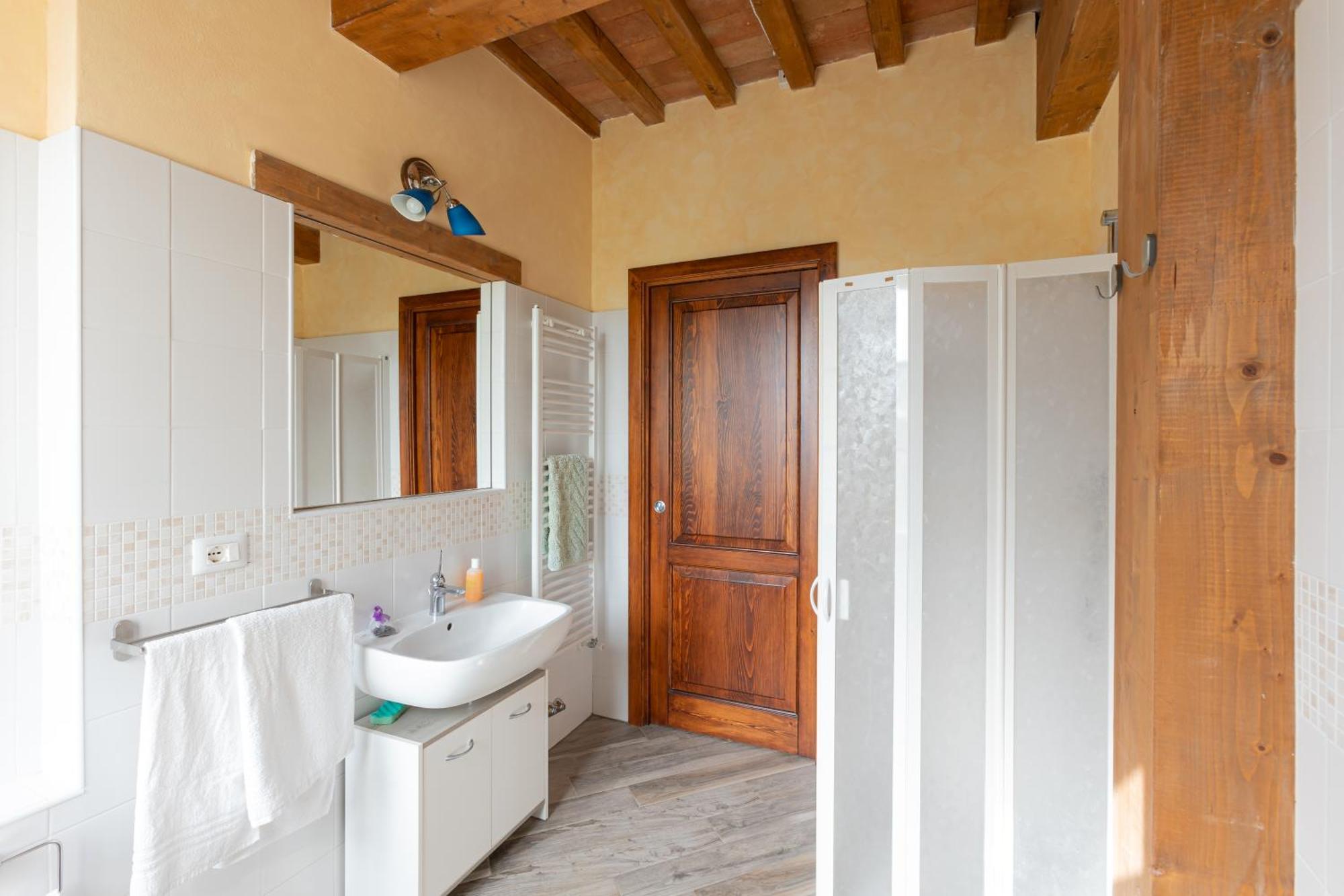 Agriturismo La Valle Della Lavanda - Podere Mezzastrada Fauglia Номер фото